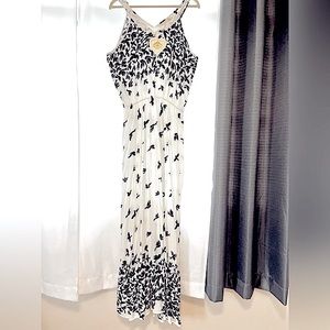 Maxi Dress size Large - white with black birds - lightweight.